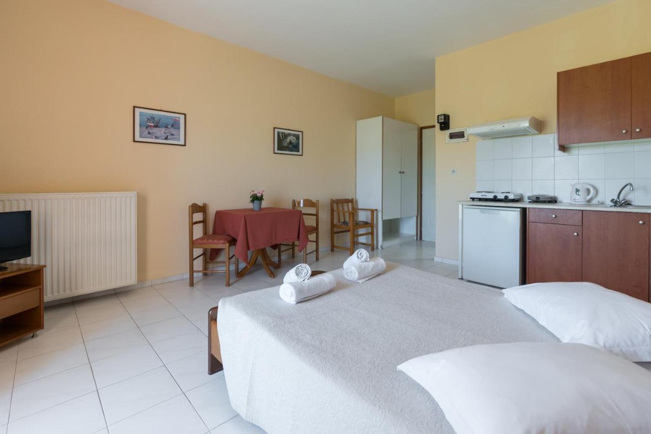 Ammousa Hotel Apartments Lixouri Exterior foto